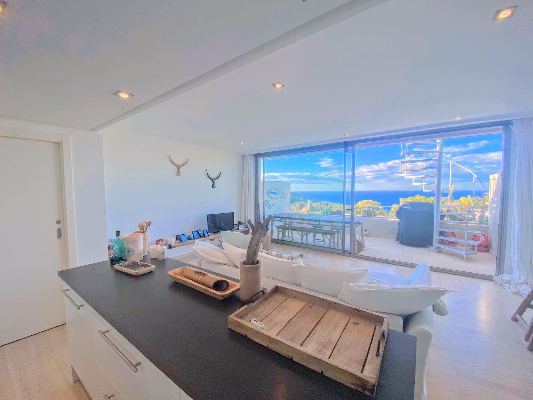Duplex penthouse with stunning views of the sea and sunset