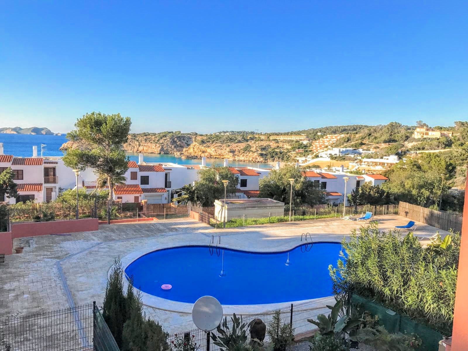 Well maintained apartment in Cala Tarida, right on the beach.